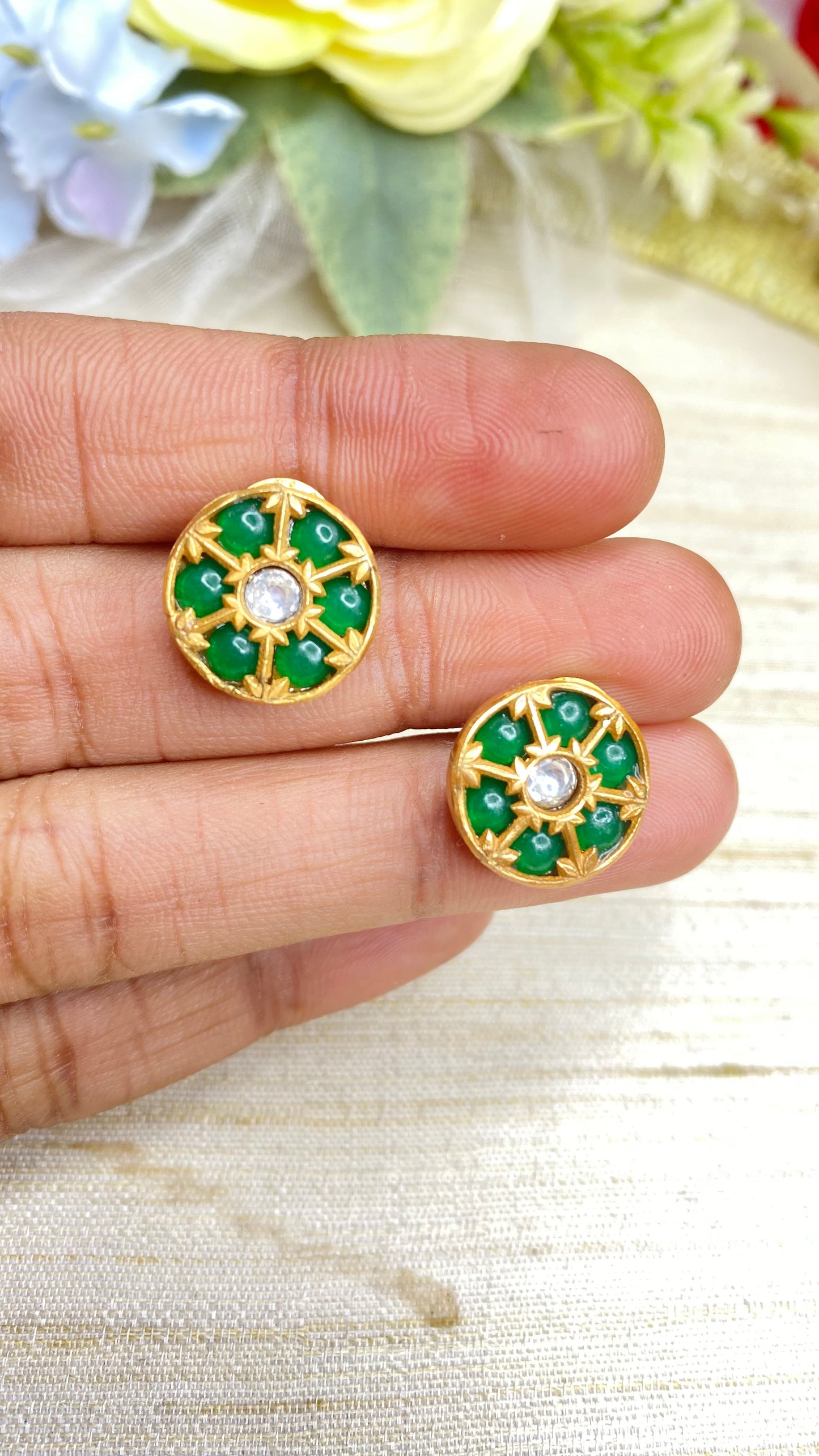 Noor studs