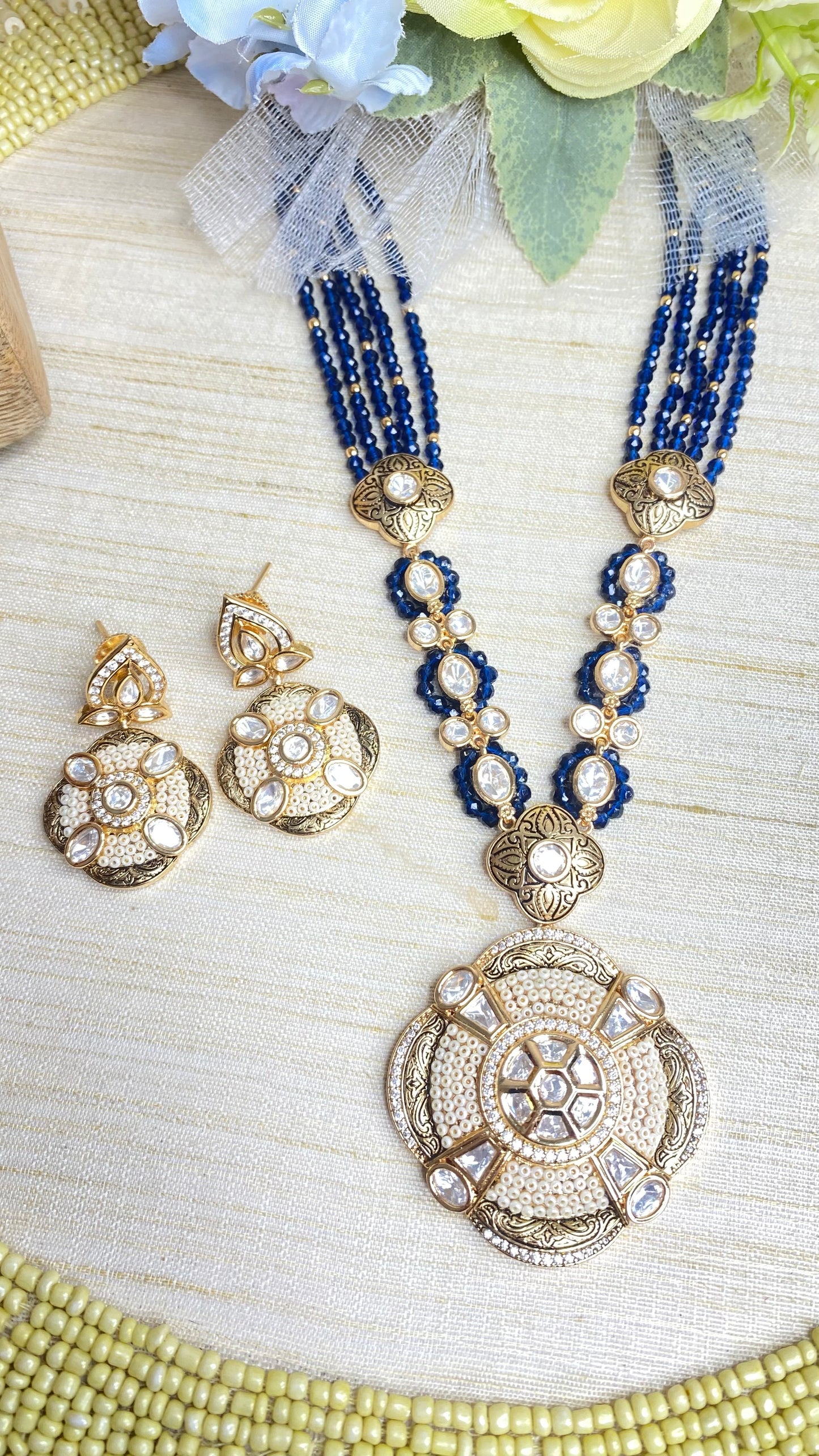 Pearl kundan necklace