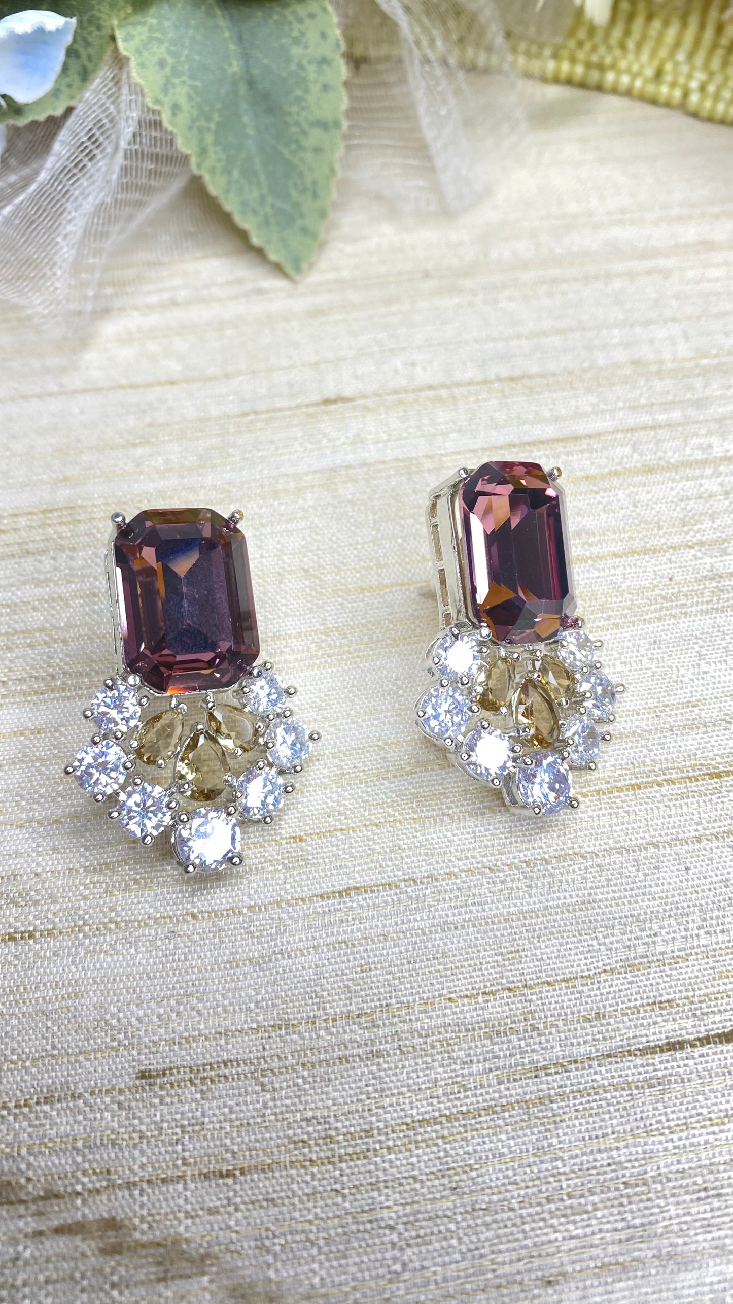 Crystal gleam studs