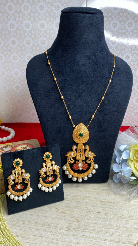 Avian lotus pearl necklace