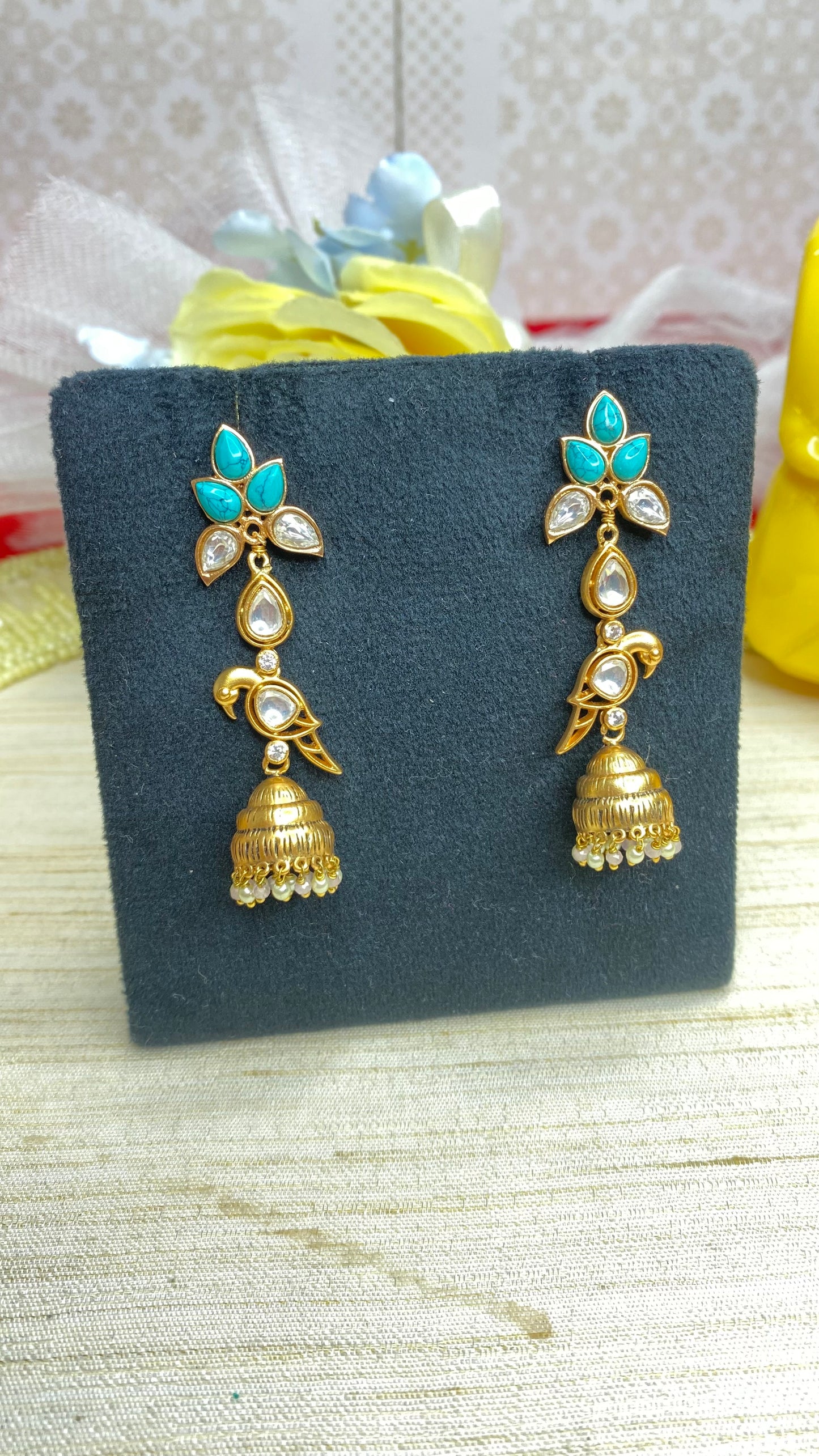 Pakhi jhumki