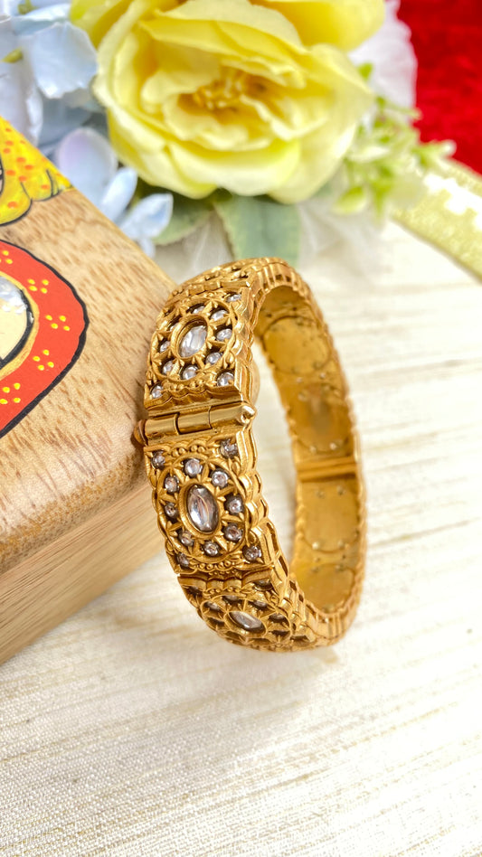 Kundan bracelet