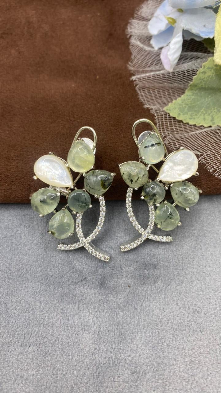 Diana’s leaf stone earrings ❤️