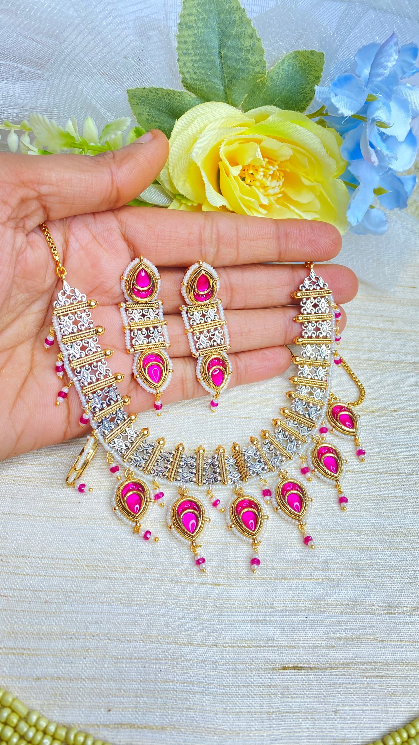 Beautiful choker set