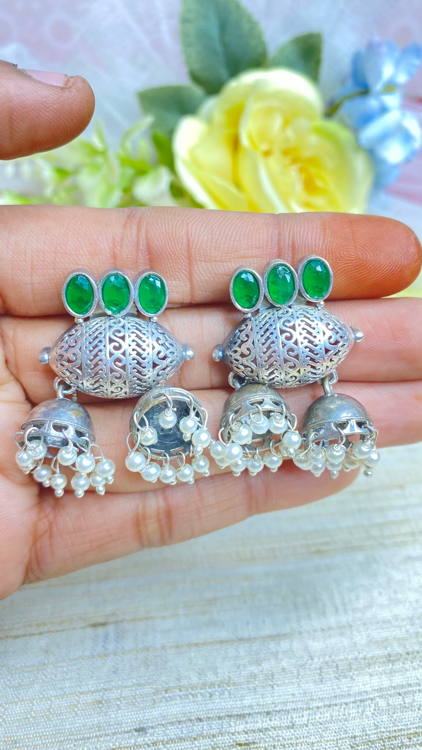 Antique Kundan drops