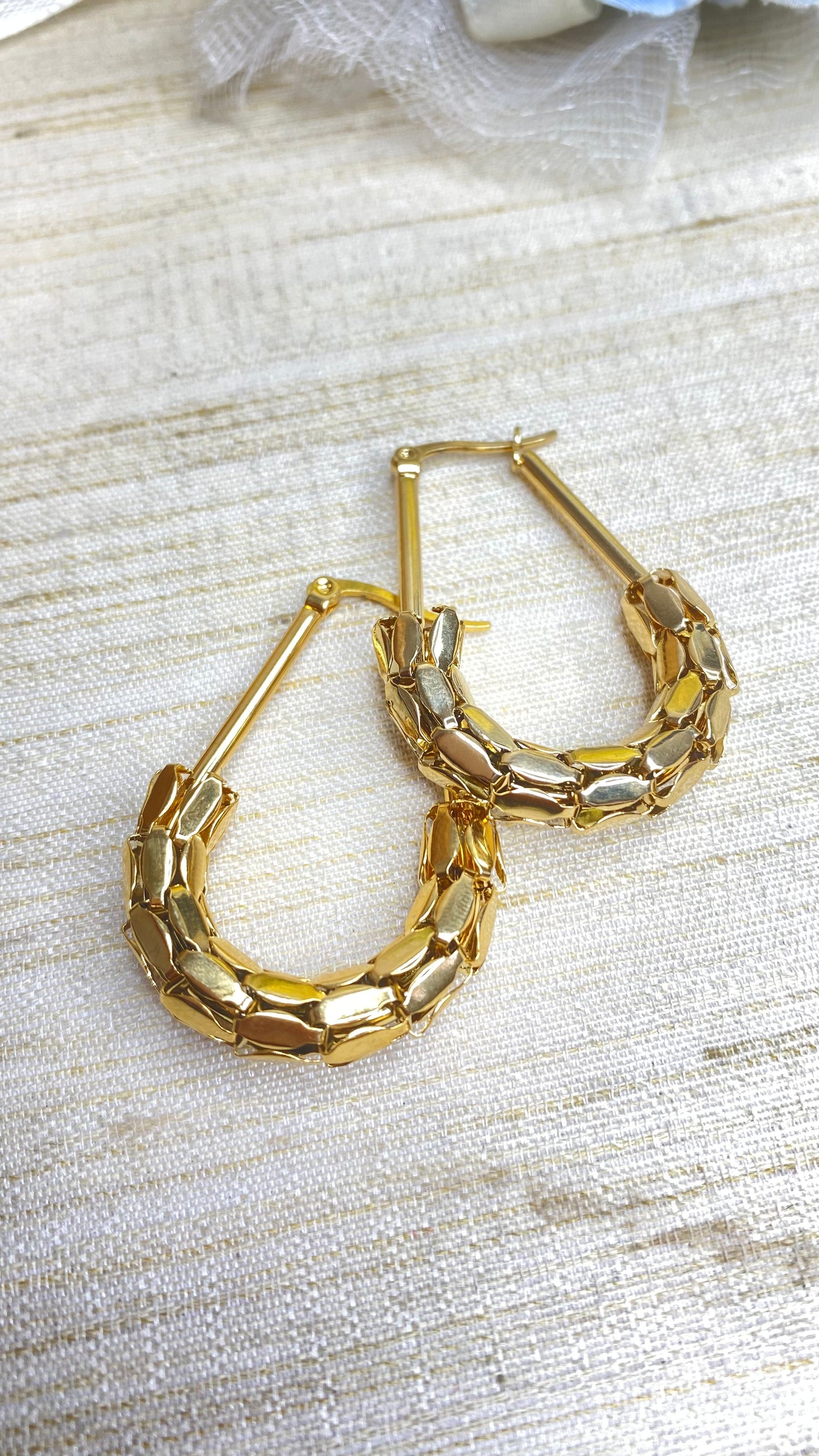 Lasso loops