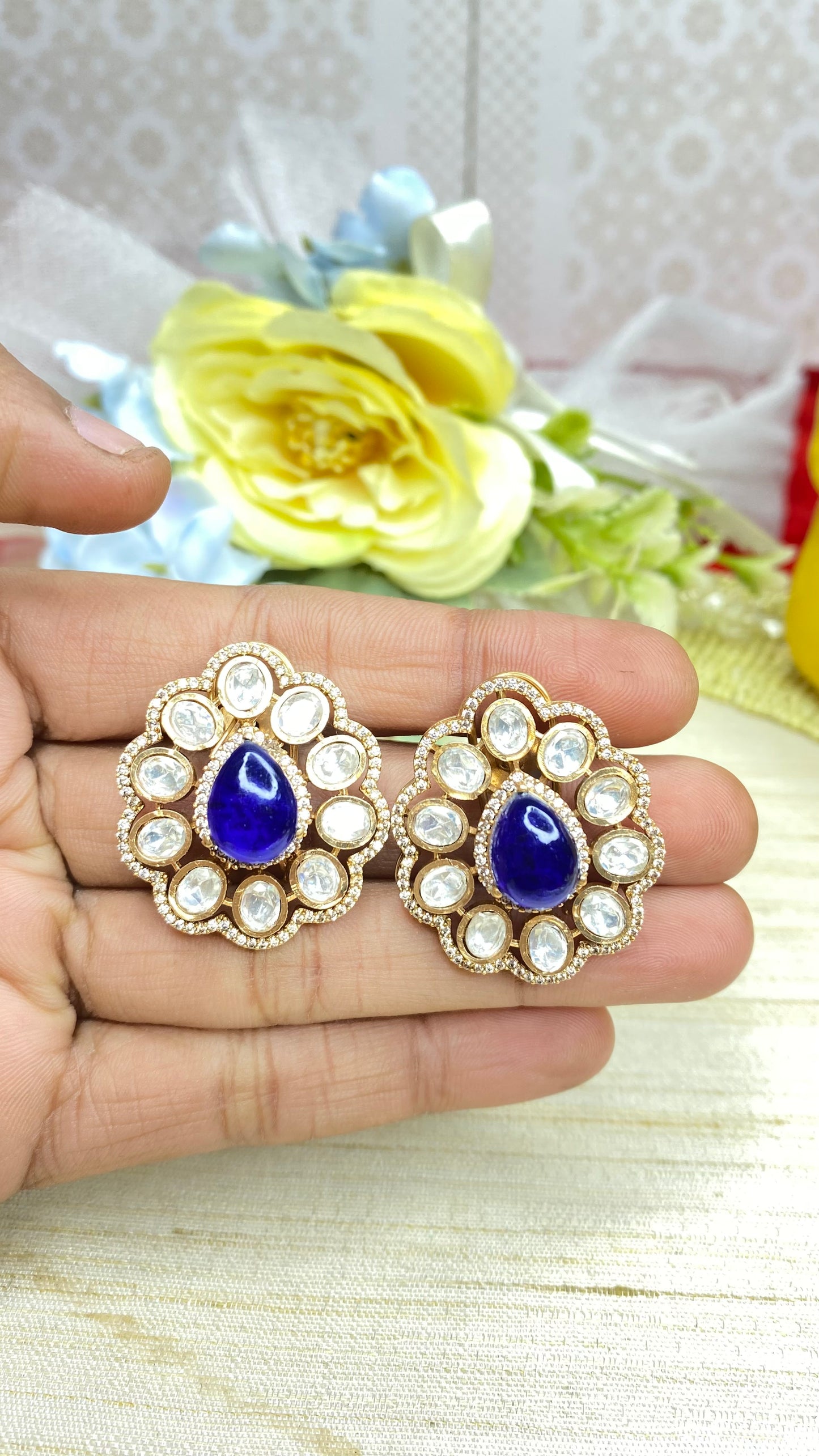 Kundan studs