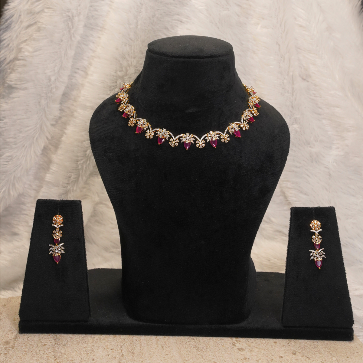 Dainty Glow Necklace
