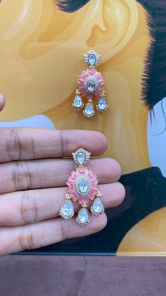 Gulnaar Kundan studs
