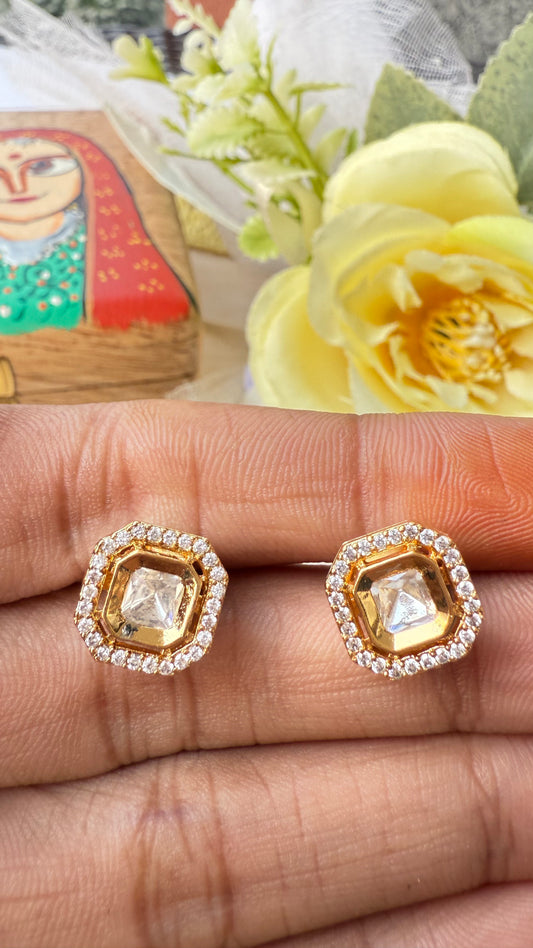 Kundan studds