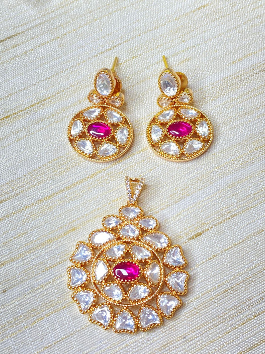 Kundan pendant set