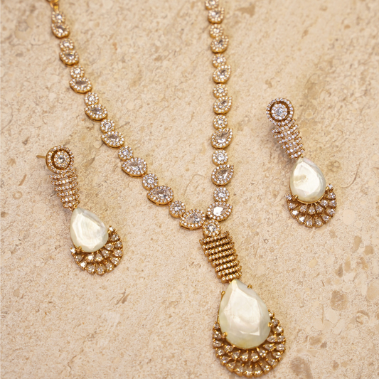 Karishma mother of pearl sunheri Kundan necklace