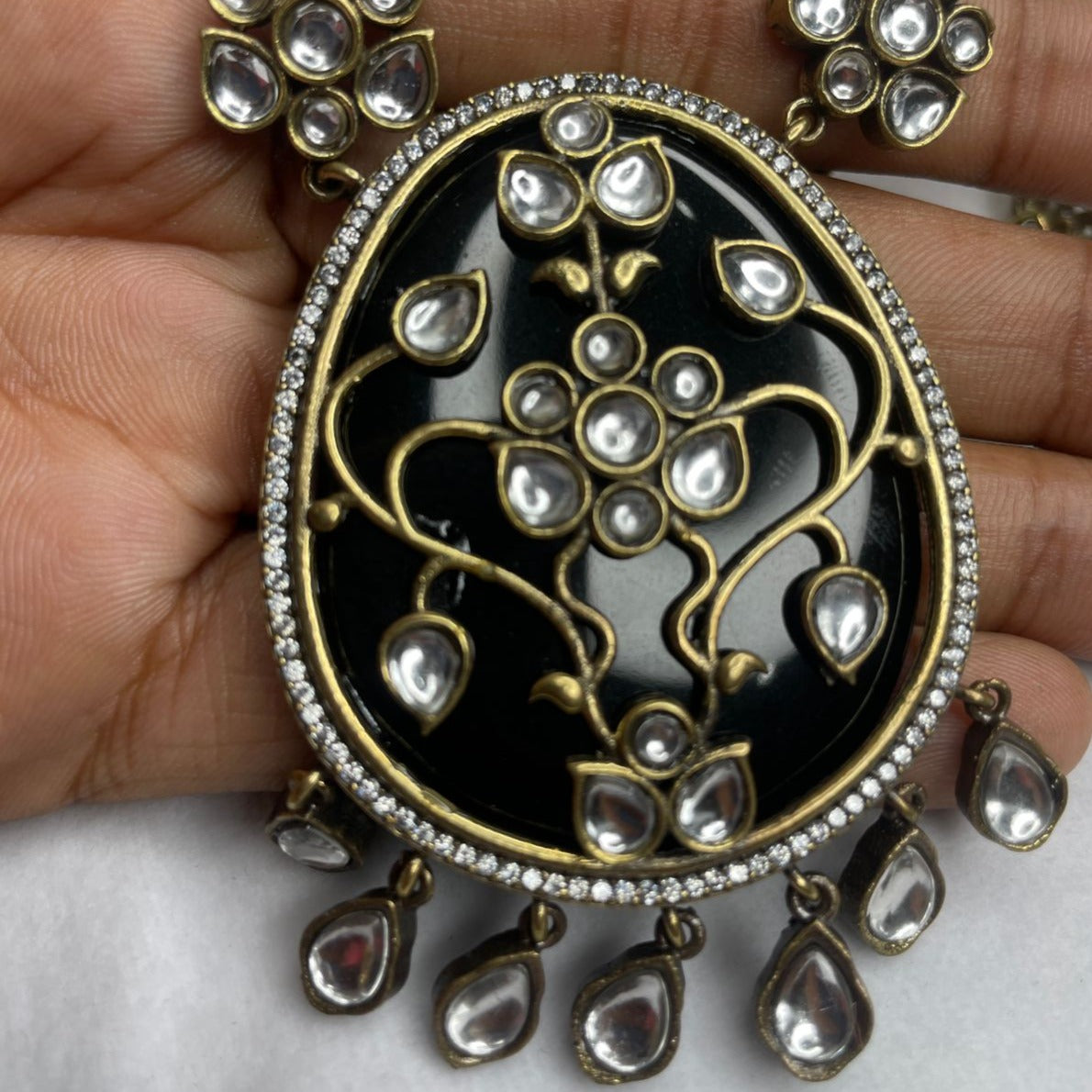 Kundan Necklace & Earrings Set (Black)