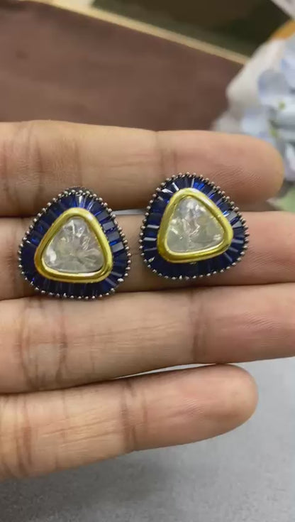 Royal glow studs❤️