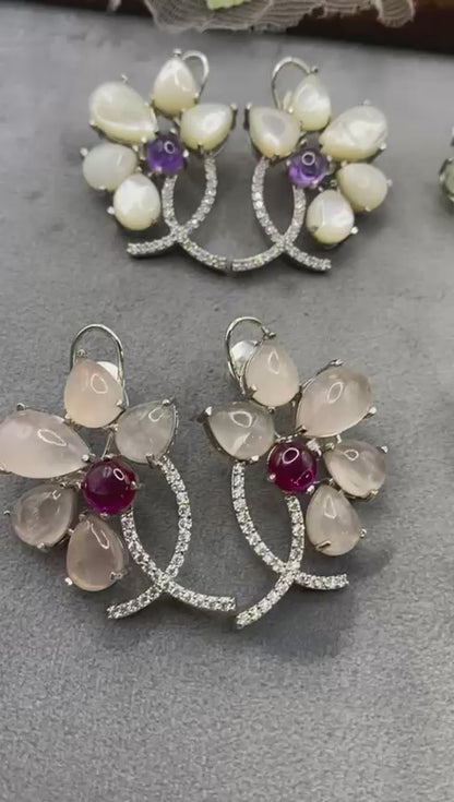 Diana’s leaf stone earrings ❤️